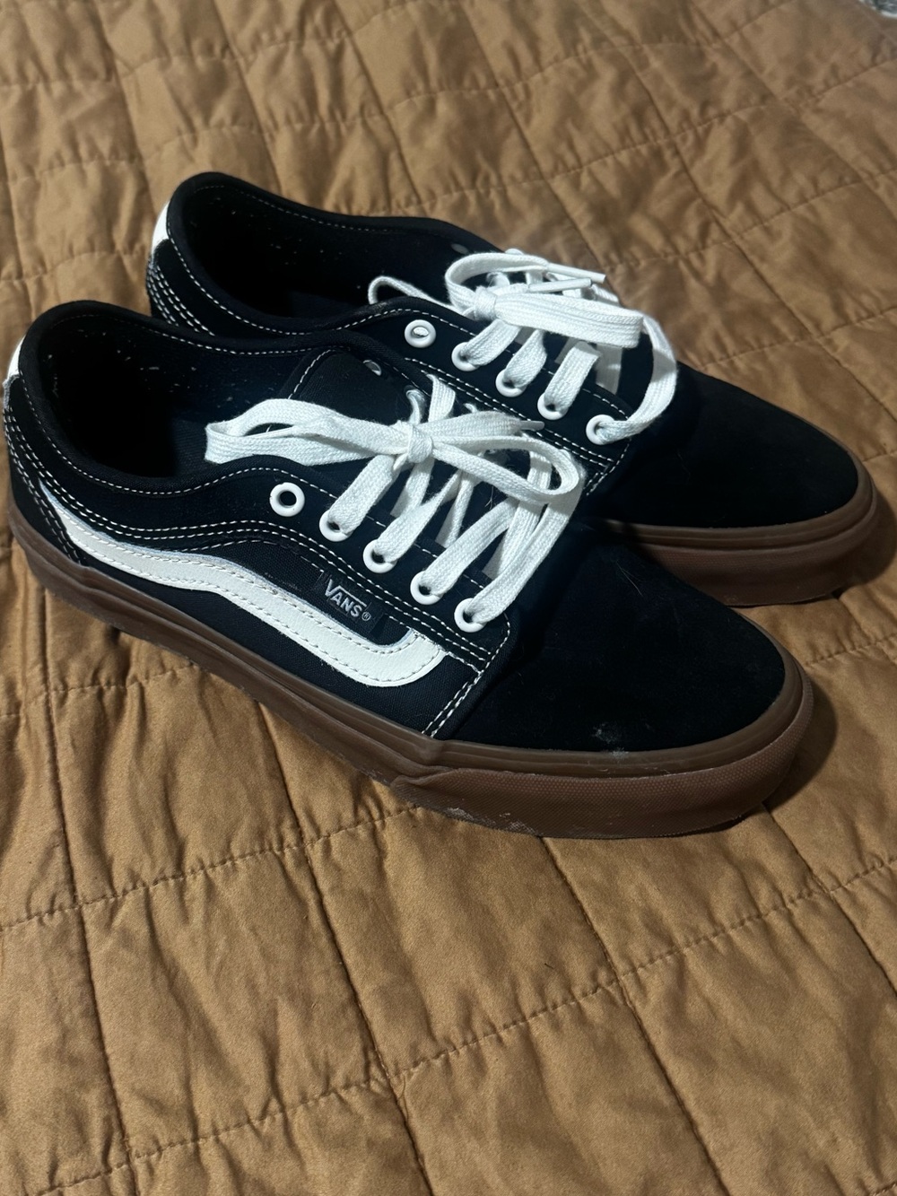 Vans - Picture 3 of 7
